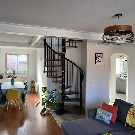 Superbe En Duplex Lumineux A Apartment *